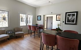 St Lazarus City Hotel